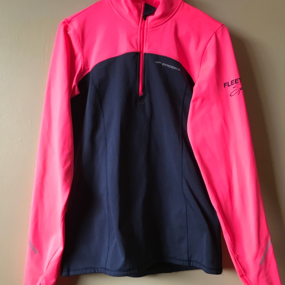 Cute & Sporty Brooks Quarter Zip